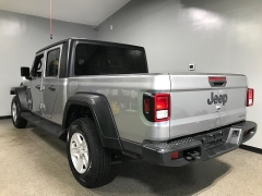 Used 2020  Jeep Gladiator Crew Cab Sport S at Carolina Family Motors near Mooresville&comma; NC
