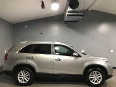 Used 2015  Kia Sorento 4d SUV FWD LX at Carolina Family Motors near Mooresville&comma; NC