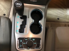 Used 2011 Jeep Grand Cherokee 4d SUV 4WD Laredo at Carolina Family Motors near Mooresville, NC