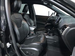 Used 2021  Jeep Cherokee Latitude Lux 4x4 at Carolina Family Motors near Mooresville&comma; NC