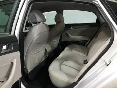 Used 2016  Hyundai Sonata Hybrid 4d Sedan SE at Carolina Family Motors near Mooresville&comma; NC