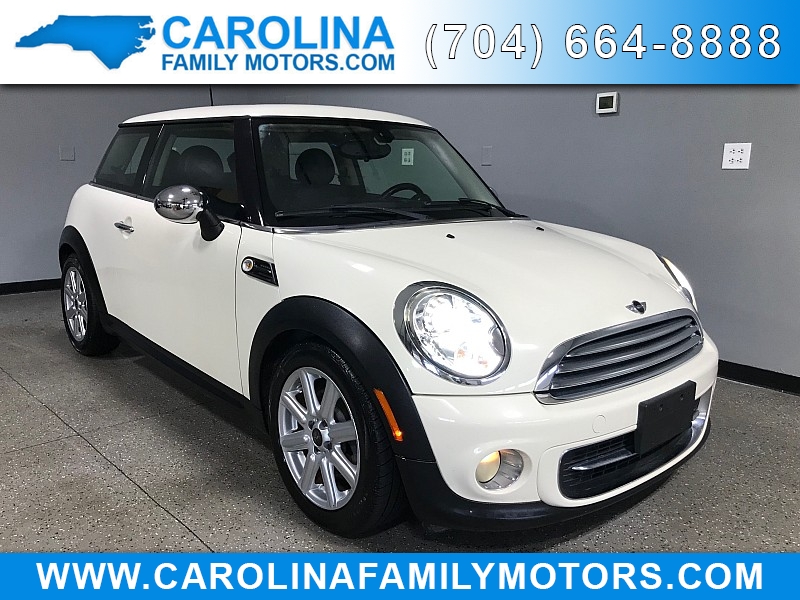 Used 2013  MINI Cooper Hardtop 2dr Cpe at Carolina Family Motors near Mooresville&comma; NC