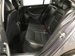 Used 2016  Volkswagen Jetta 4d Sedan SEL PZEV at Carolina Family Motors near Mooresville&comma; NC