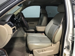 Used 2010  Cadillac Escalade 4d SUV AWD Premium at Carolina Family Motors near Mooresville&comma; NC