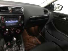 Used 2016  Volkswagen Jetta 4d Sedan SEL PZEV at Carolina Family Motors near Mooresville&comma; NC