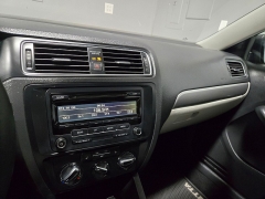 Used 2015  Volkswagen Jetta 4d Sedan SE Auto at Carolina Family Motors near Mooresville&comma; NC