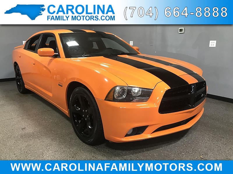 Used 2014  Dodge Charger 4d Sedan R/T at Carolina Family Motors near Mooresville, NC