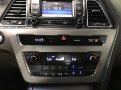 Used 2016  Hyundai Sonata Hybrid 4d Sedan SE at Carolina Family Motors near Mooresville&comma; NC