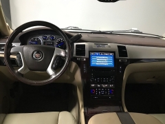 Used 2010  Cadillac Escalade 4d SUV AWD Premium at Carolina Family Motors near Mooresville&comma; NC