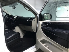 Used 2014  Chrysler Town & Country 4d Wagon Touring at Carolina Family Motors near Mooresville&comma; NC