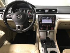 Used 2013  Volkswagen Passat 4d Sedan SE Auto&sol;PZEV at Carolina Family Motors near Mooresville&comma; NC