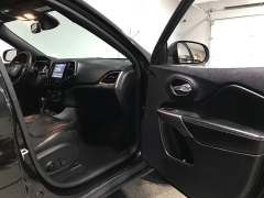 Used 2021  Jeep Cherokee Latitude Lux 4x4 at Carolina Family Motors near Mooresville&comma; NC