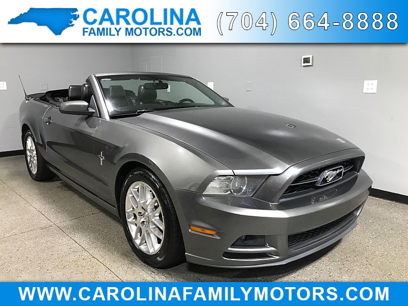 Used 2013  Ford Mustang 2d Convertible at Carolina Family Motors near Mooresville&comma; NC