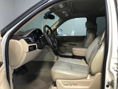 Used 2010  Cadillac Escalade 4d SUV AWD Premium at Carolina Family Motors near Mooresville&comma; NC