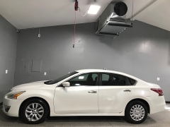 Used 2013  Nissan Altima 4d Sedan S 2&period;5L at Carolina Family Motors near Mooresville&comma; NC