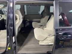 Used 2017  Toyota Sienna 4d Wagon LE 7-Pass w/Auto Access Seat at Carolina Family Motors near Mooresville, NC