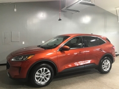 Used 2020  Ford Escape 4d SUV AWD SE at Carolina Family Motors near Mooresville&comma; NC