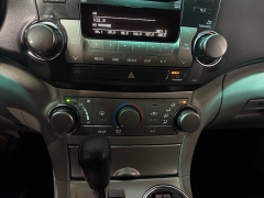 Used 2012 Toyota Highlander 4d SUV FWD (V6) at Carolina Family Motors near Mooresville, NC