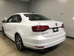 Used 2017  Volkswagen Jetta 4d Sedan SE 5spd at Carolina Family Motors near Mooresville&comma; NC
