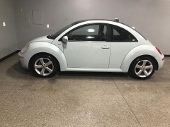 Used 2010  Volkswagen Beetle 2d Coupe Final Edition at Carolina Family Motors near Mooresville, NC