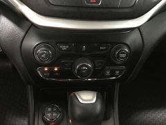 Used 2014  Jeep Cherokee 4d SUV 4WD Trailhawk V6 at Carolina Family Motors near Mooresville&comma; NC