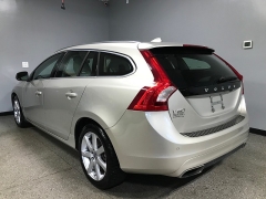 Used 2017  Volvo V60 4d Wagon FWD T5 Platinum at Carolina Family Motors near Mooresville&comma; NC