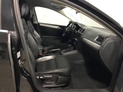 Used 2012  Volkswagen Jetta 4d Sedan SEL Auto&sol;PZEV at Carolina Family Motors near Mooresville&comma; NC