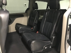 Used 2014  Chrysler Town & Country 4d Wagon Touring at Carolina Family Motors near Mooresville&comma; NC