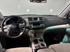 Used 2012 Toyota Highlander 4d SUV FWD (V6) at Carolina Family Motors near Mooresville, NC