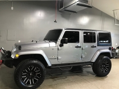 Used 2018  Jeep Wrangler JK Unlimited 4d SUV 4WD Sahara at Carolina Family Motors near Mooresville&comma; NC