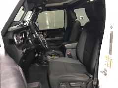 Used 2020  Jeep Gladiator Crew Cab Overland at Carolina Family Motors near Mooresville&comma; NC