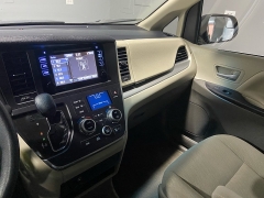 Used 2017  Toyota Sienna 4d Wagon LE 7-Pass w/Auto Access Seat at Carolina Family Motors near Mooresville, NC