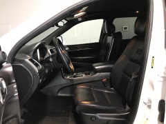 Used 2018  Jeep Grand Cherokee 4d SUV 2WD Overland V6 at Carolina Family Motors near Mooresville&comma; NC