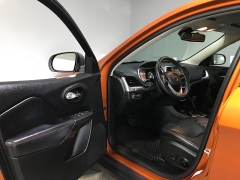 Used 2014  Jeep Cherokee 4d SUV 4WD Trailhawk V6 at Carolina Family Motors near Mooresville&comma; NC