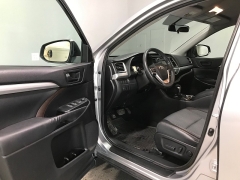 Used 2015  Toyota Highlander 4d SUV AWD LE Plus at Carolina Family Motors near Mooresville&comma; NC