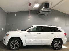Used 2018  Jeep Grand Cherokee 4d SUV 2WD Overland V6 at Carolina Family Motors near Mooresville&comma; NC