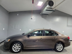 Used 2015  Volkswagen Jetta 4d Sedan SE Auto at Carolina Family Motors near Mooresville&comma; NC