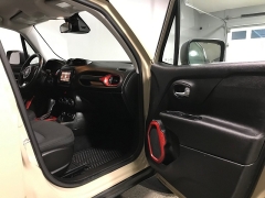 Used 2016  Jeep Renegade 4d SUV 4WD Trailhawk at Carolina Family Motors near Mooresville&comma; NC