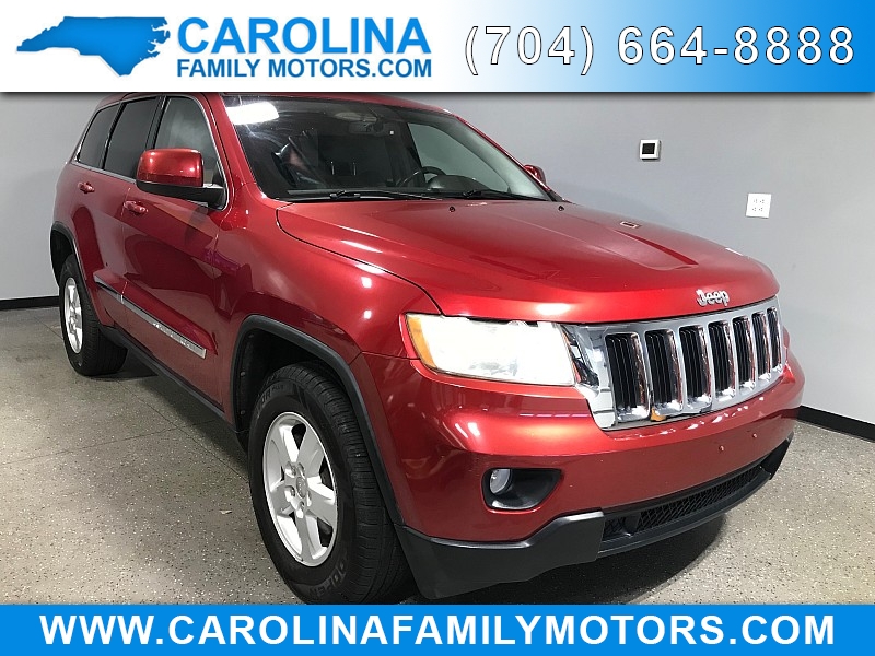 Used 2011  Jeep Grand Cherokee 4d SUV 4WD Laredo at Carolina Family Motors near Mooresville&comma; NC
