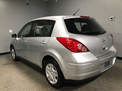 Used 2011  Nissan Versa 4d Hatchback S Auto at Carolina Family Motors near Mooresville&comma; NC