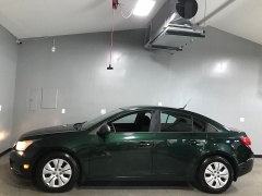 Used 2014  Chevrolet Cruze 4d Sedan LS AT at Carolina Family Motors near Mooresville&comma; NC