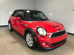 Used 2013  MINI Cooper Convertible 2dr S at Carolina Family Motors near Mooresville&comma; NC
