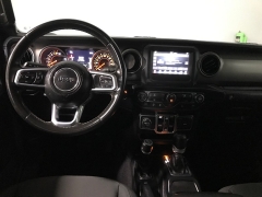 Used 2020  Jeep Gladiator Crew Cab Sport S at Carolina Family Motors near Mooresville&comma; NC