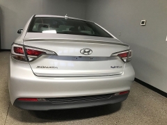 Used 2016  Hyundai Sonata Hybrid 4d Sedan SE at Carolina Family Motors near Mooresville&comma; NC