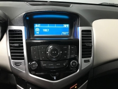 Used 2014  Chevrolet Cruze 4d Sedan LS AT at Carolina Family Motors near Mooresville&comma; NC