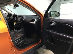 Used 2014  Jeep Cherokee 4d SUV 4WD Trailhawk V6 at Carolina Family Motors near Mooresville&comma; NC