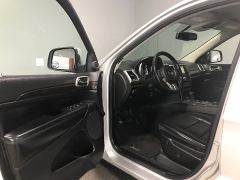 Used 2011 Jeep Grand Cherokee 4d SUV 4WD Laredo at Carolina Family Motors near Mooresville, NC