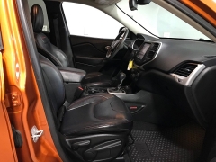 Used 2014  Jeep Cherokee 4d SUV 4WD Trailhawk V6 at Carolina Family Motors near Mooresville&comma; NC