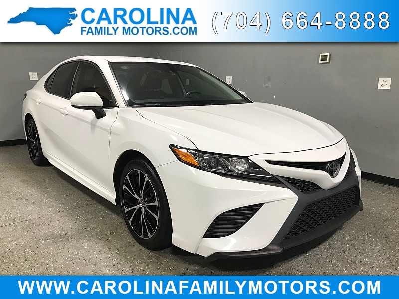 Used 2019  Toyota Camry 4d Sedan SE at Carolina Family Motors near Mooresville&comma; NC