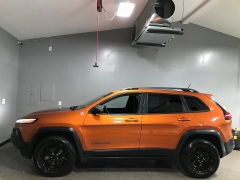 Used 2014  Jeep Cherokee 4d SUV 4WD Trailhawk V6 at Carolina Family Motors near Mooresville&comma; NC